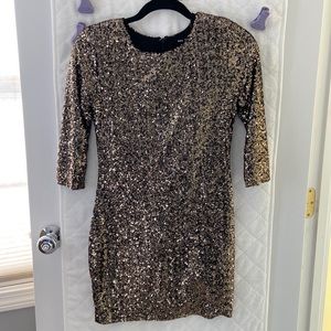 3/4 sleeve length sequin dress
